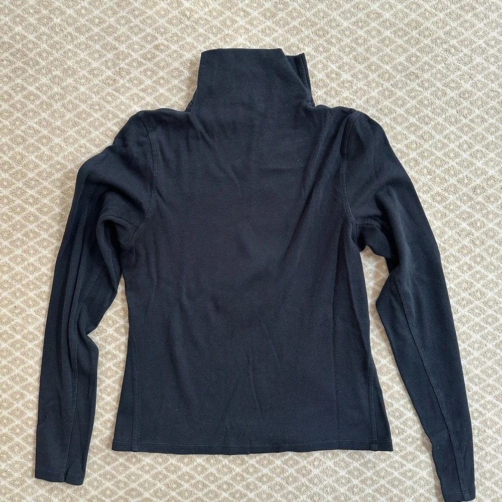 Lululemon Hold Tight Black Long-Sleeve Turtleneck Top (10) - Picture 3 of 4